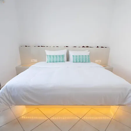Magnificent Santorini | Euphoria | 1 Bedroom | Furnished Terrace With Private Pool | Stunning Sea Views | 이메로비글리